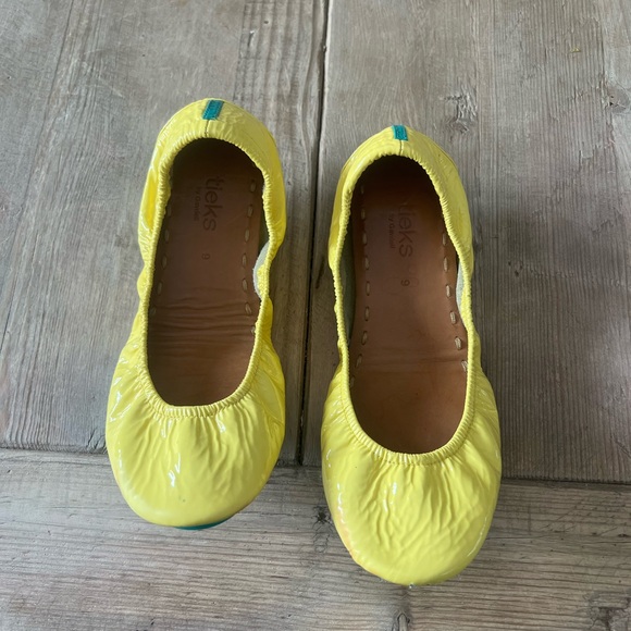 Tieks Yellow woman’s flat Shoes - Picture 3 of 14